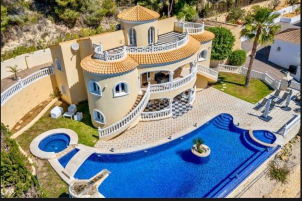 4 bed villa in Calpe