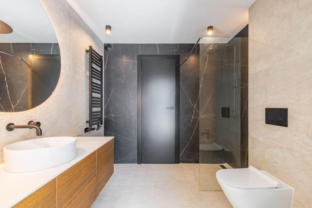 5 bed villas in Moraira