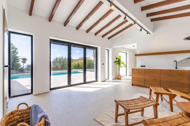 5 bed villas in Moraira