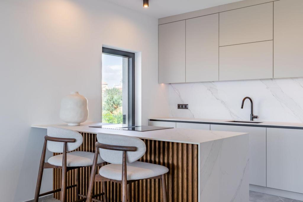 5 bed villas in Moraira