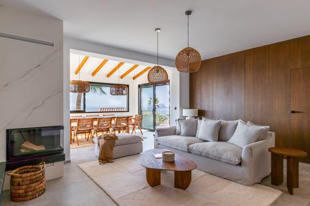 5 bed villas in Moraira
