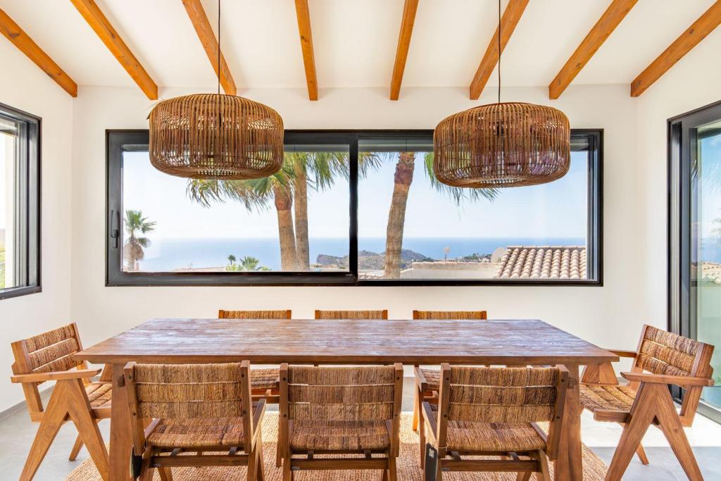 5 bed villas in Moraira