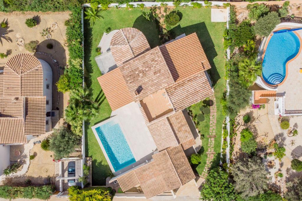 5 bed villas in Moraira