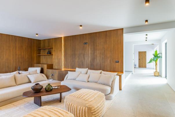 5 bed villas in Moraira