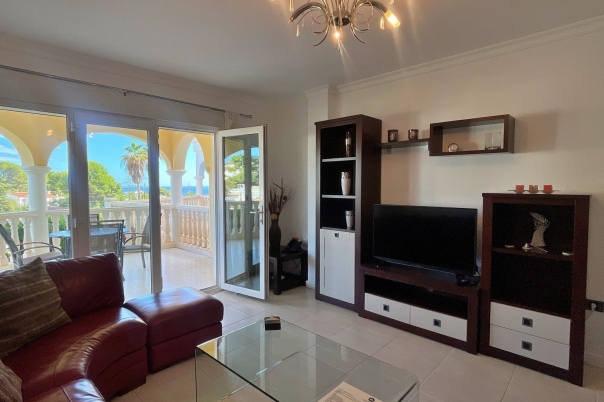 2 bed apartment in Benissa