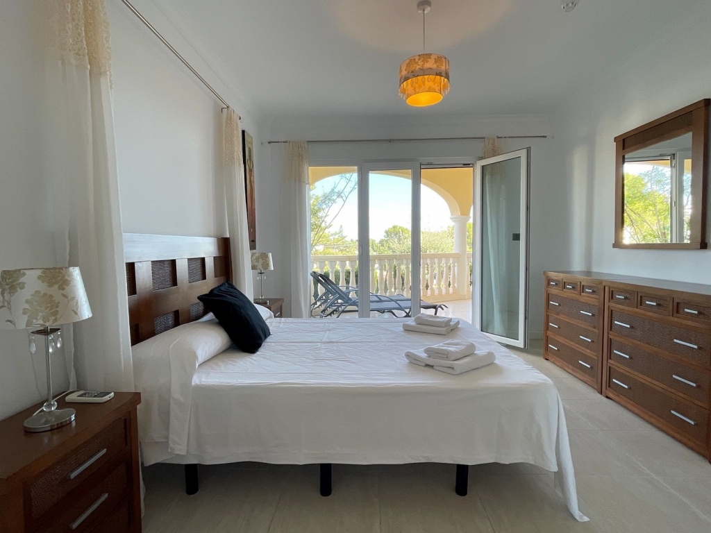 2 bed apartment in Benissa
