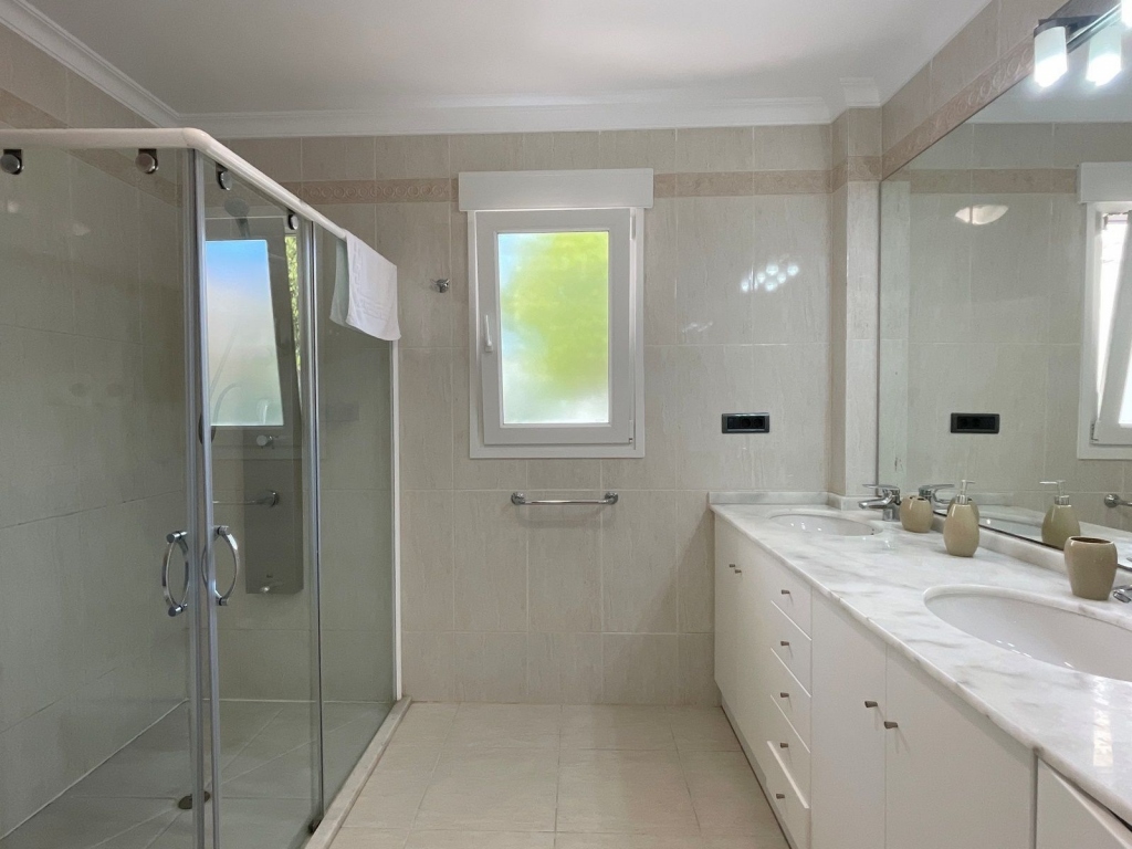 2 bed apartment in Benissa