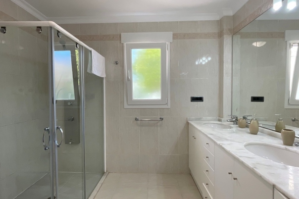 2 bed apartment in Benissa
