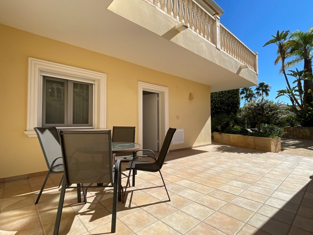 2 bed apartment in Benissa