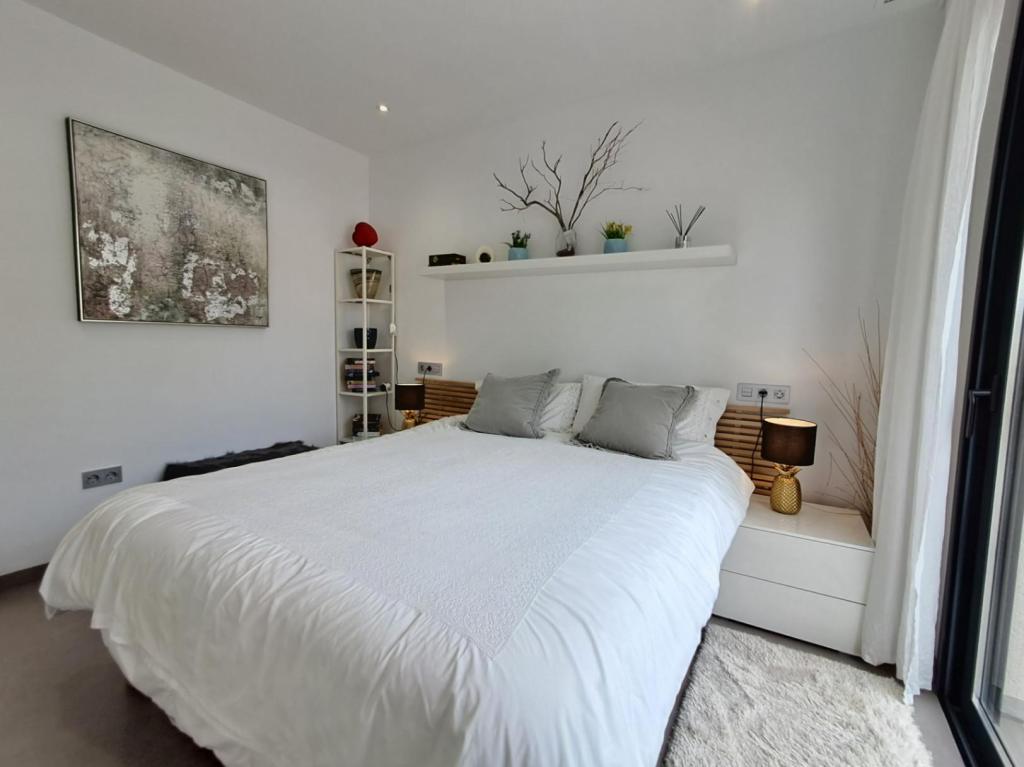 5 bed villa in Polop