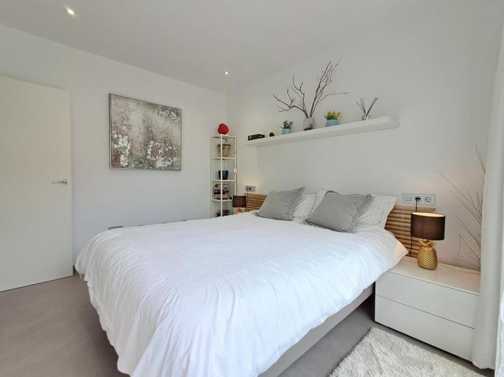 5 bed villa in Polop
