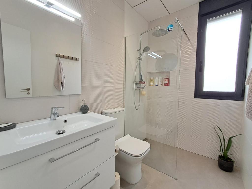 5 bed villa in Polop