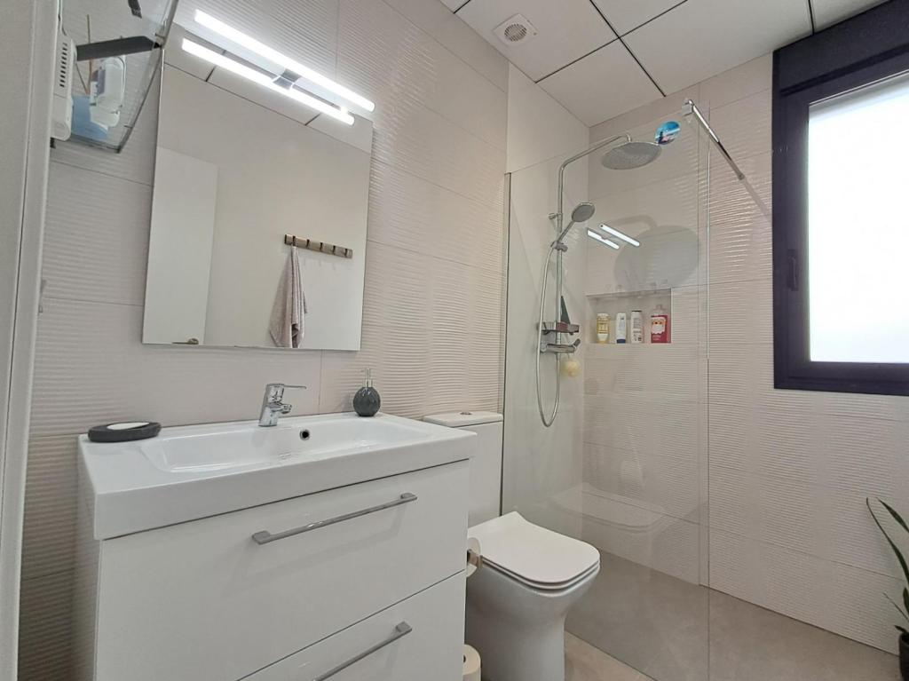 5 bed villa in Polop