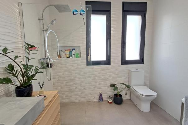 5 bed villa in Polop
