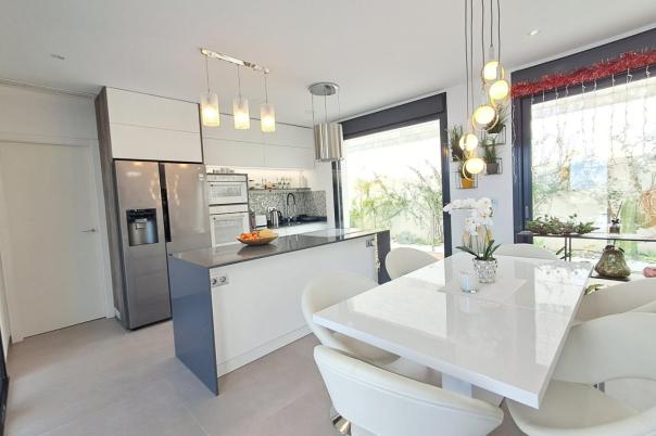5 bed villa in Polop