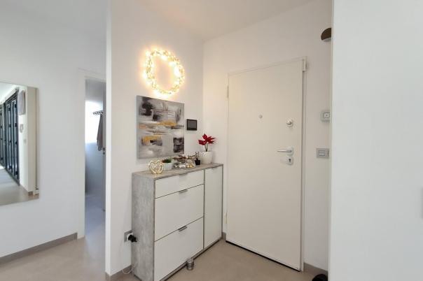 5 bed villa in Polop