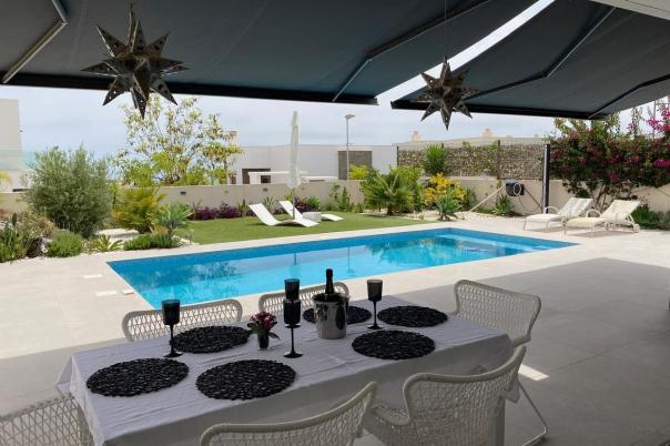 5 bed villa in Polop