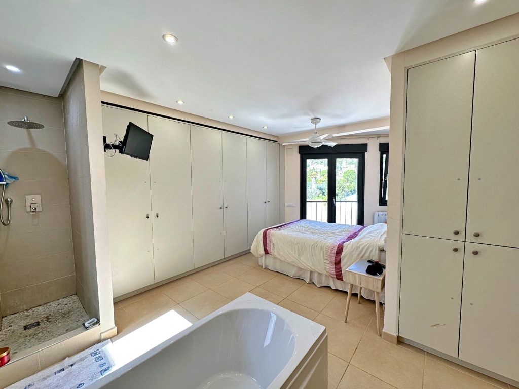 5 bed townhouse in Javea