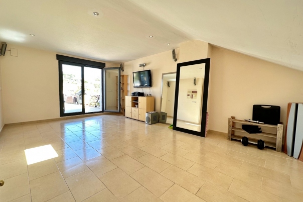 5 bed townhouse in Javea