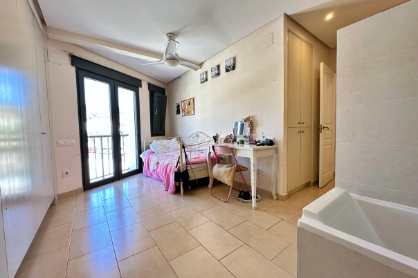 5 bed townhouse in Javea