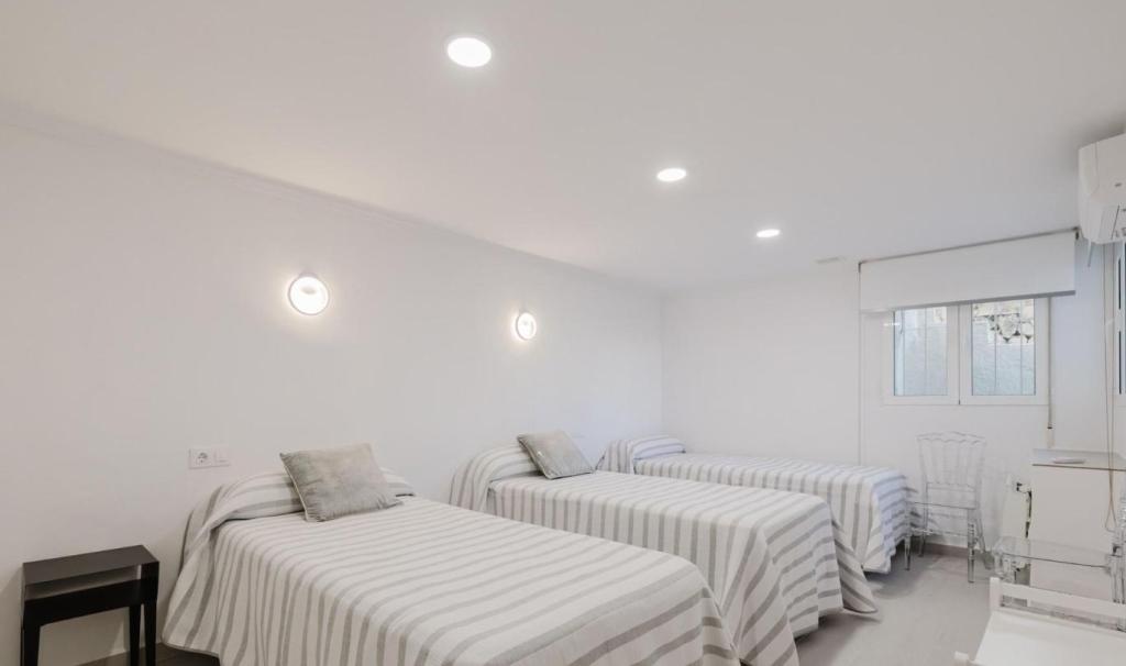 5 bed villas in Calpe / Calp