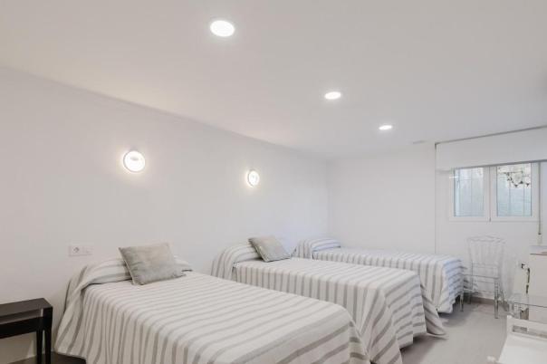 5 bed villas in Calpe / Calp