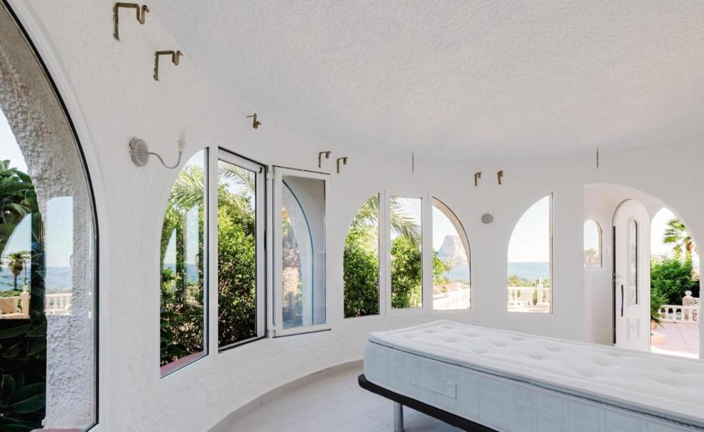 5 bed villas in Calpe / Calp