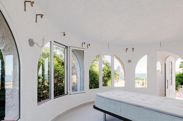 5 bed villas in Calpe / Calp