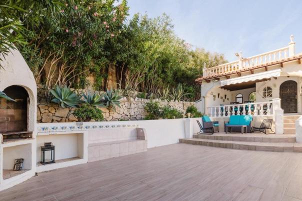 5 bed villas in Calpe / Calp