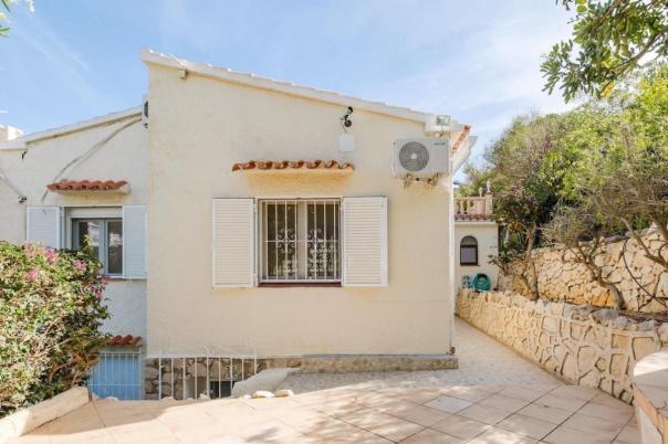 5 bed villas in Calpe / Calp
