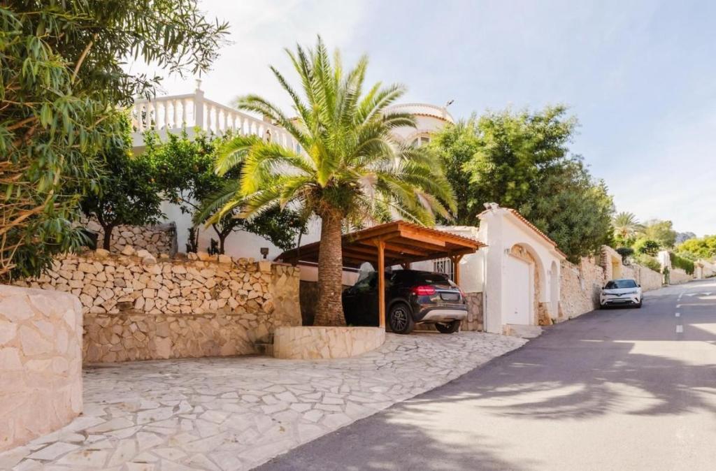 5 bed villas in Calpe / Calp