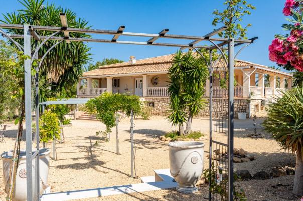7 bed villa in Altea