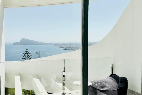 5 bed villa in Altea