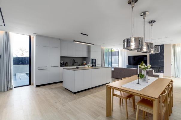 4 bed villa in Albir