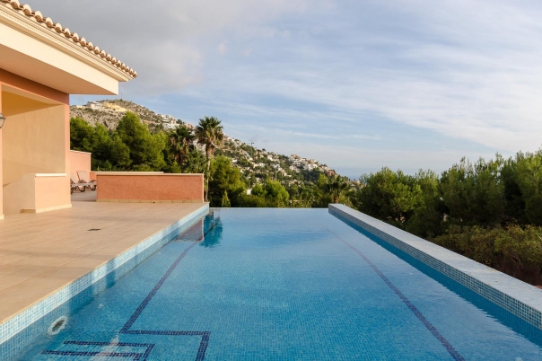 7 bed villa in Altea