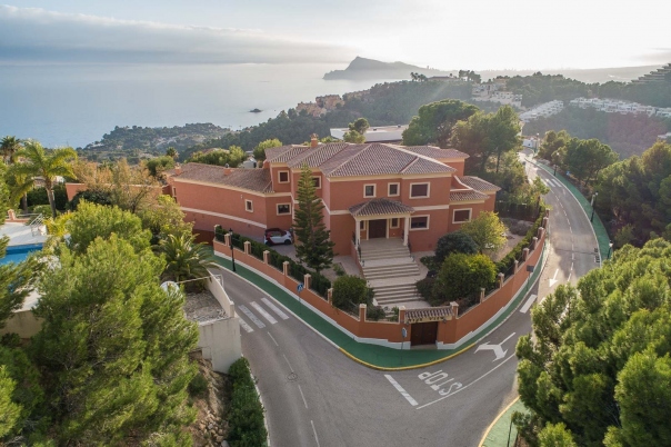 7 bed villa in Altea