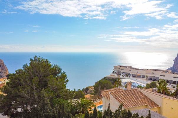 4 bed villa in Benitachell
