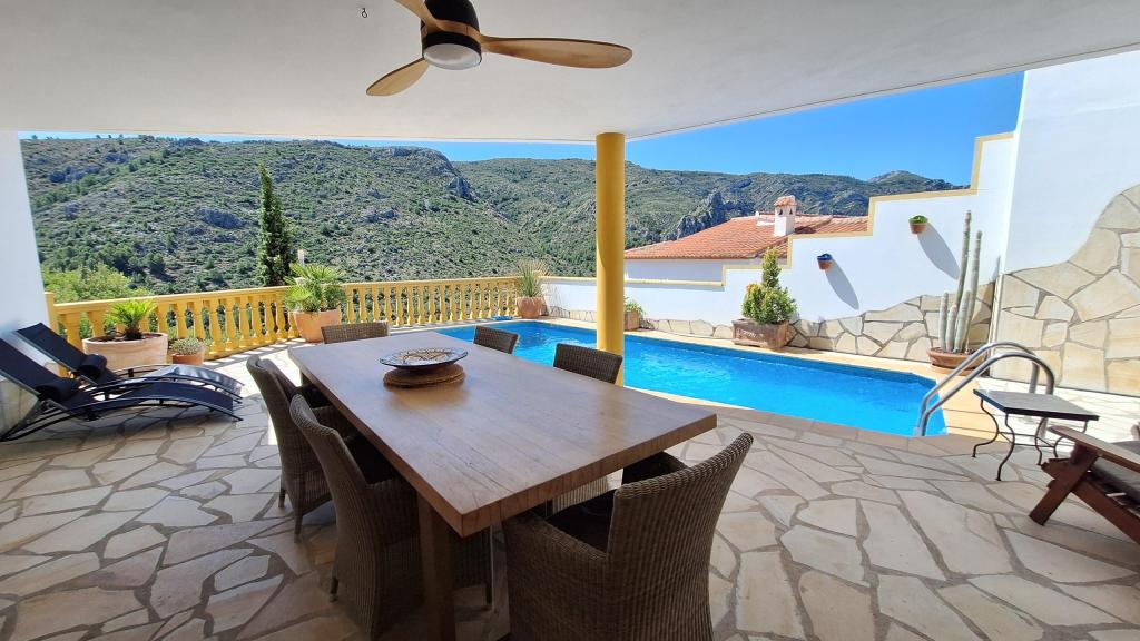 3 bed villa in Pedreguer