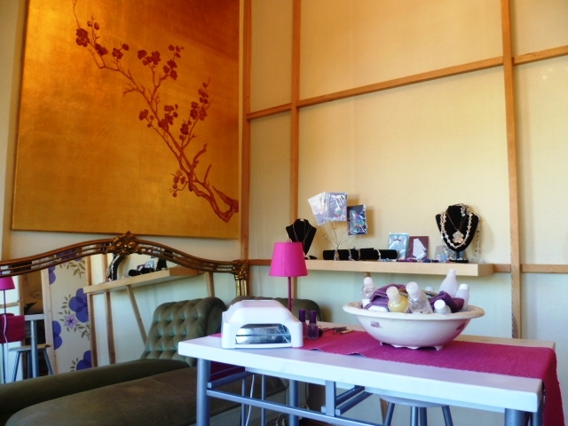 Refresh - Health & Beauty Salon