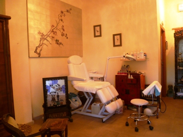 Refresh - Health & Beauty Salon