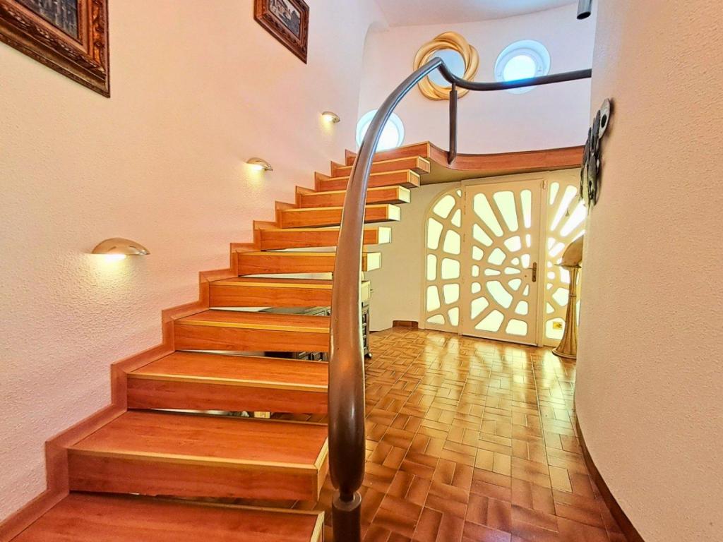 5 bed villa in Altea