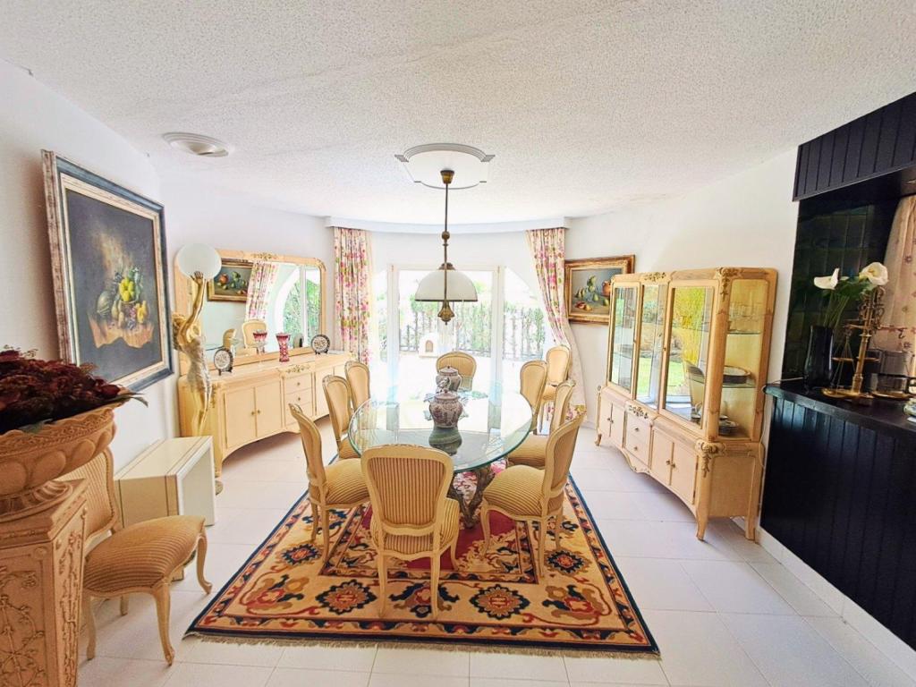 5 bed villa in Altea