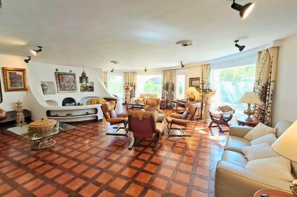 5 bed villa in Altea