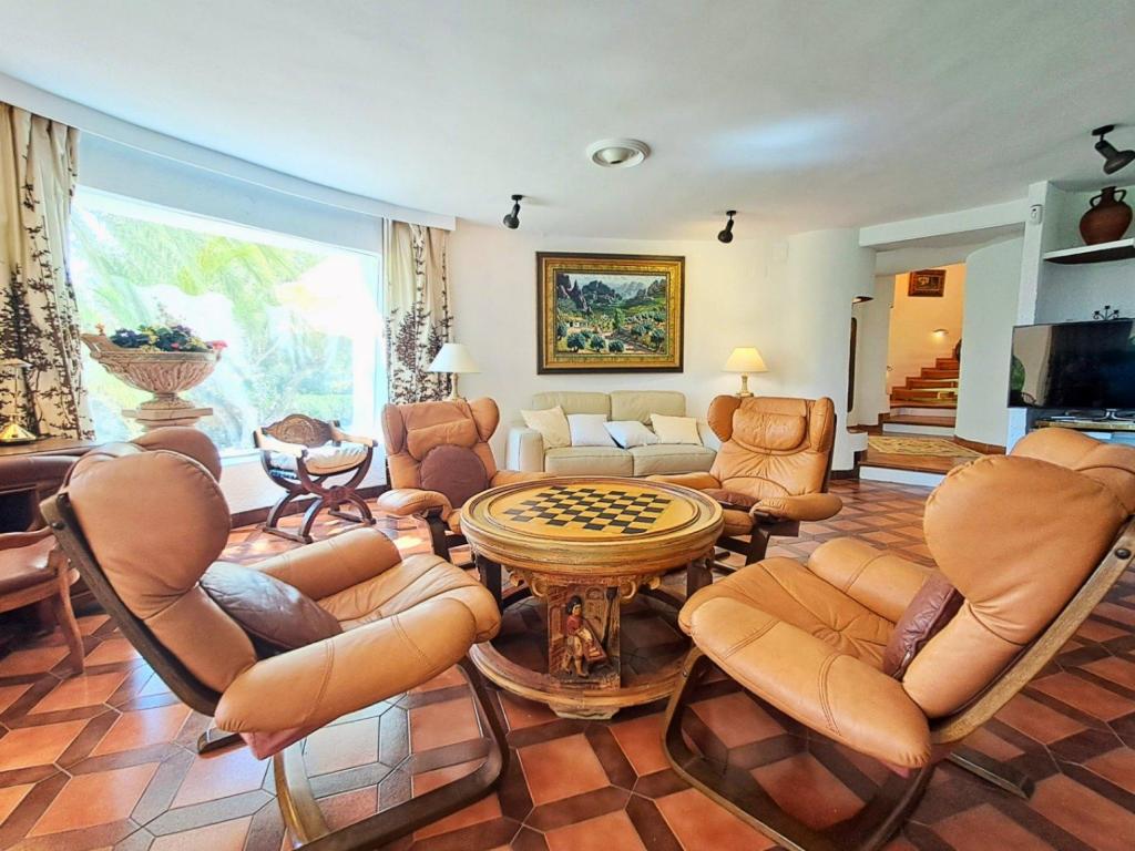 5 bed villa in Altea