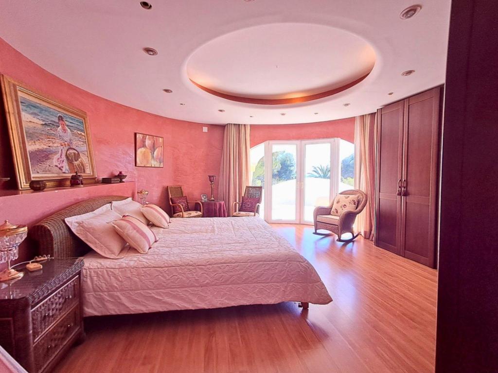 5 bed villa in Altea