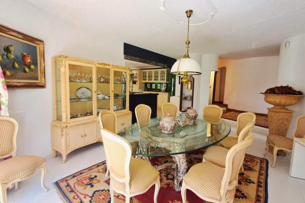 5 bed villa in Altea