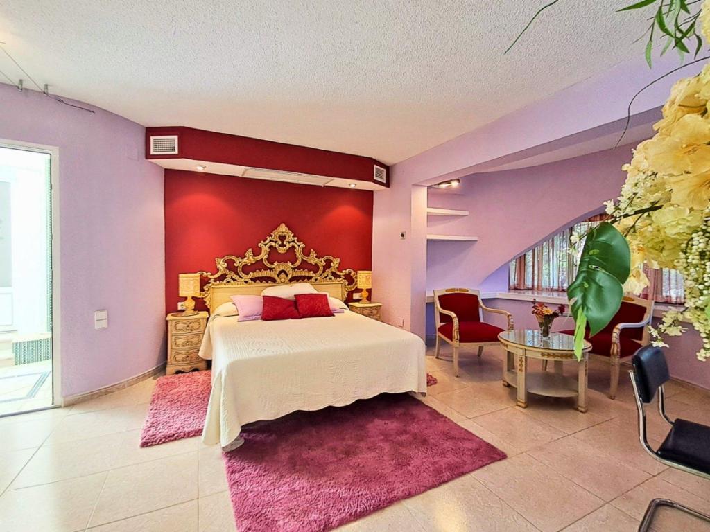 5 bed villa in Altea