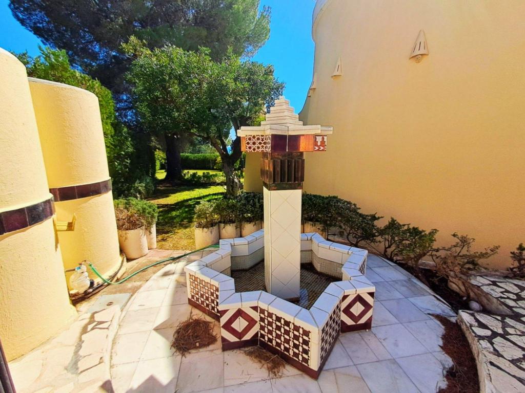 5 bed villa in Altea