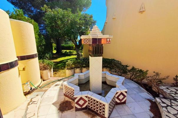 5 bed villa in Altea