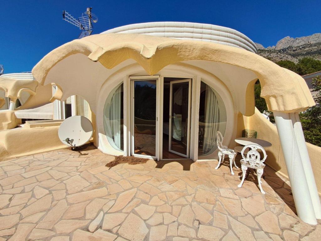 5 bed villa in Altea